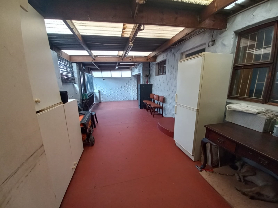 4 Bedroom Property for Sale in Lentegeur Western Cape